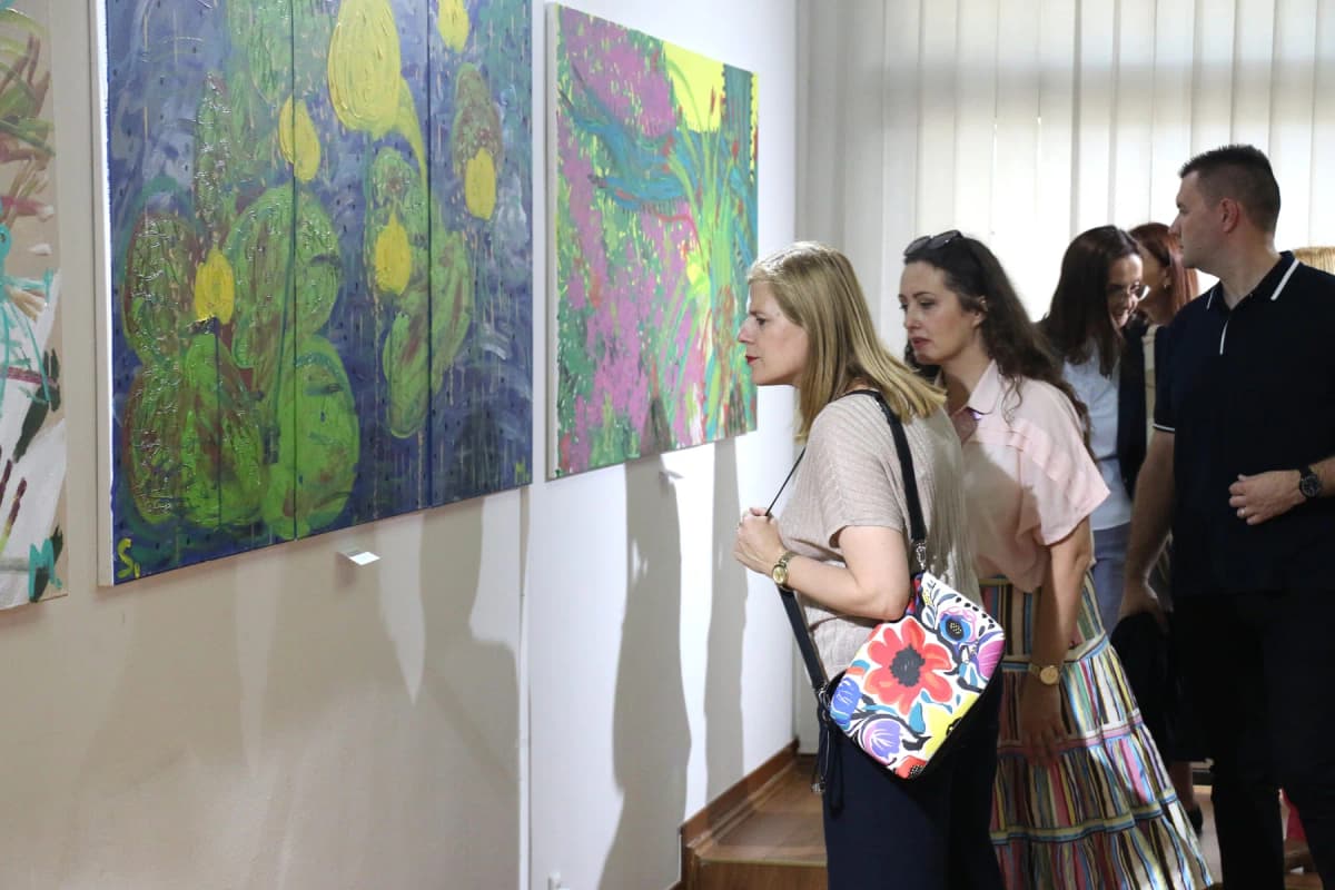 Most bratstva i jedinstva oko HNK-a / Bridge of Brotherhood and Unity around the Croatian National Theatre — exhibition photo 5