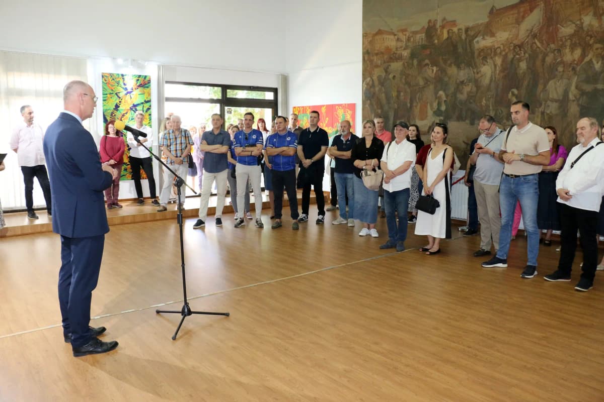 Most bratstva i jedinstva oko HNK-a / Bridge of Brotherhood and Unity around the Croatian National Theatre — exhibition photo 10