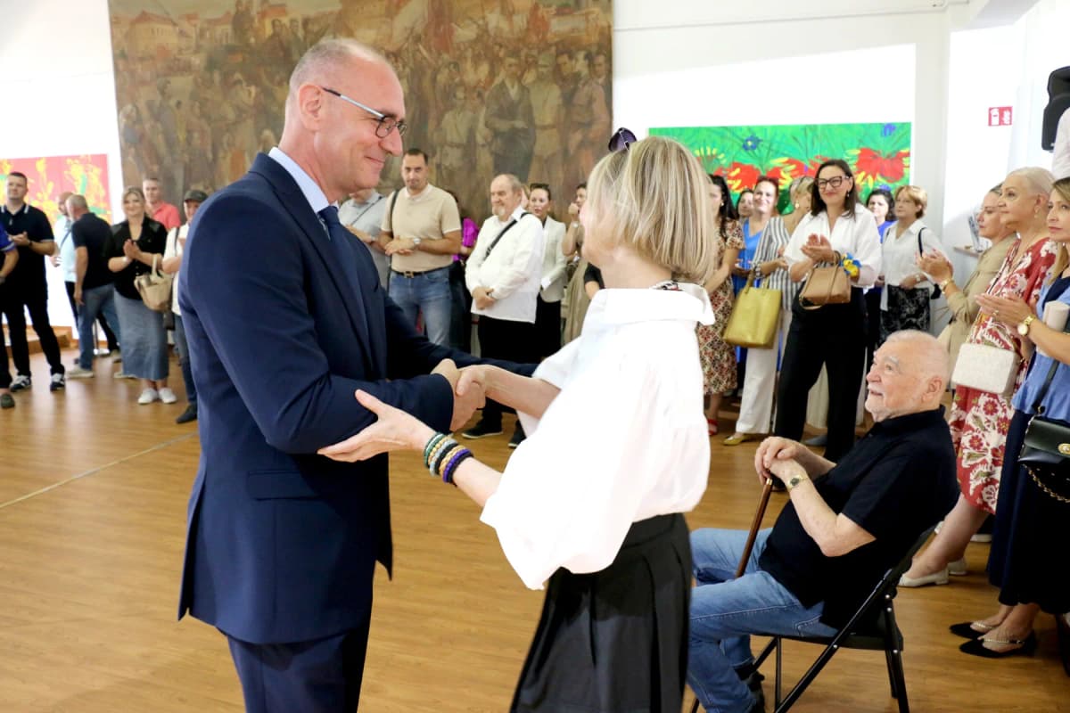 Most bratstva i jedinstva oko HNK-a / Bridge of Brotherhood and Unity around the Croatian National Theatre — exhibition photo 12